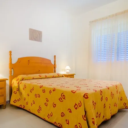 La Almadraba Apartment *